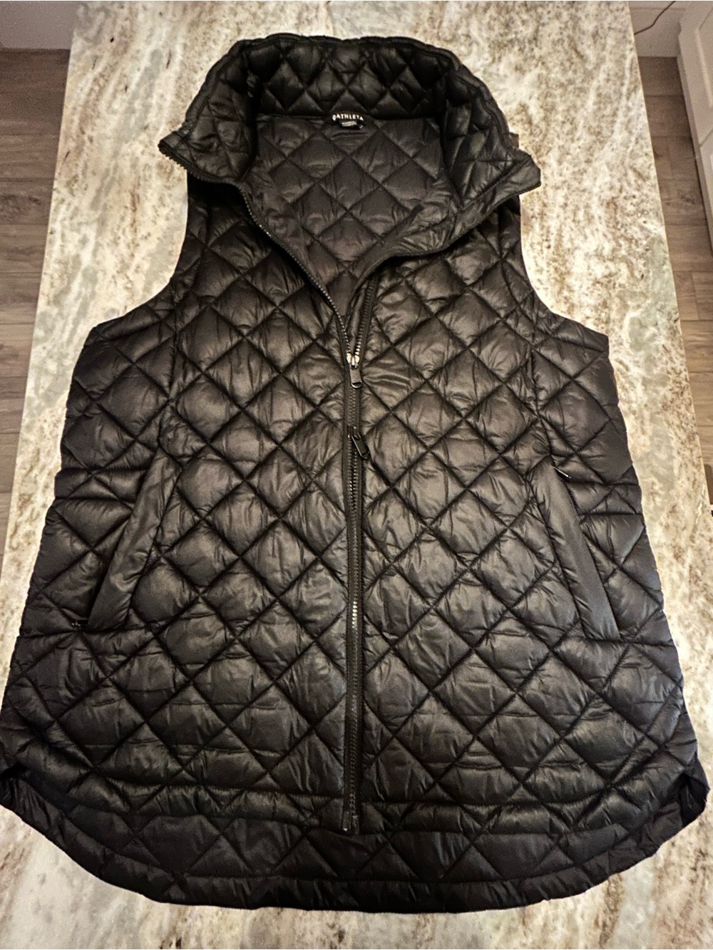 Athleta Black Quilted Diamond Vest zippered pockets , double zippered.XL - Picture 4 of 7